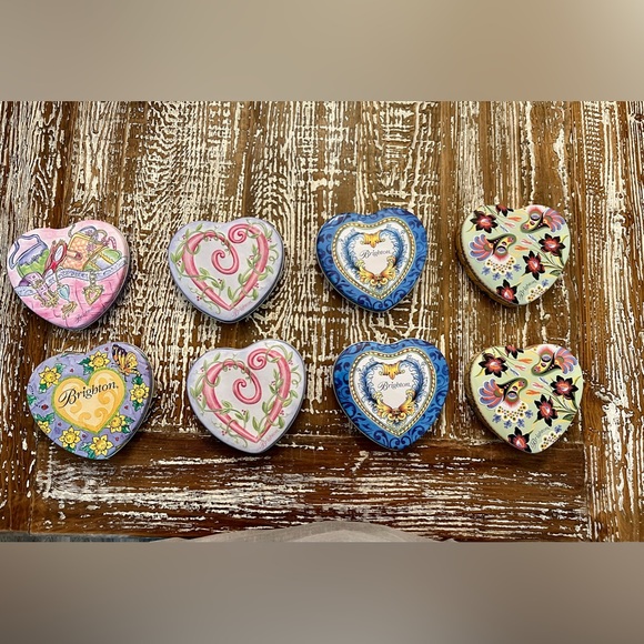 8 medium Brighton heart tins - Picture 2 of 4